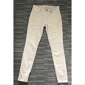 Uniqlo Beige skinny pants/leggings